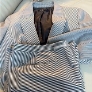 Kasper Women’s sear sucker Striped Blazer and Pants Set